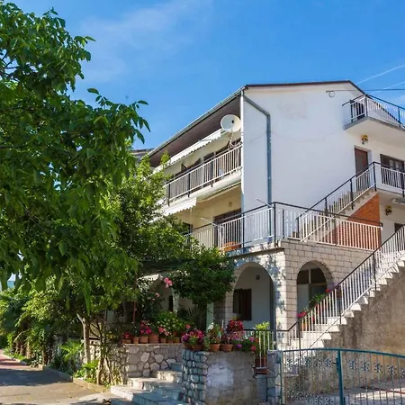 Apartment In 5577 Crikvenica
